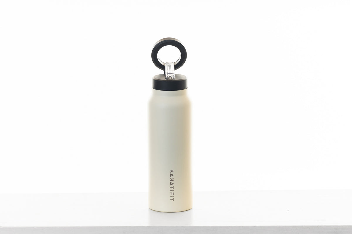 Hydra Bottle with Built-in Magnetic Phone Mount