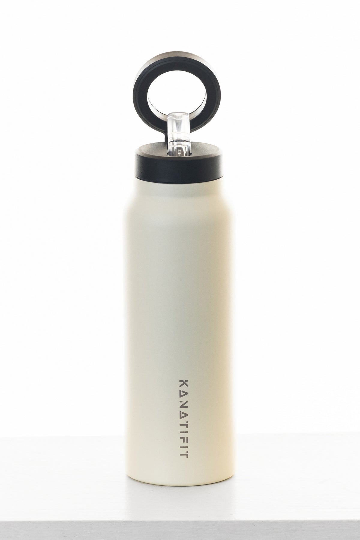 Hydra Bottle with Built-in Magnetic Phone Mount