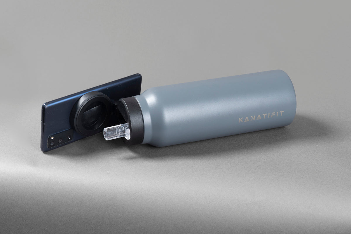 Hydra Bottle with Built-in Magnetic Phone Mount